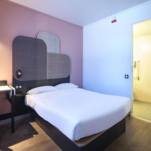 B&B Hotel Avignon 1